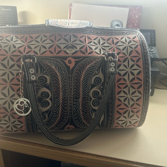 Banda Bag: Gusi Mini Weekender Bag - Picture 2 of 9